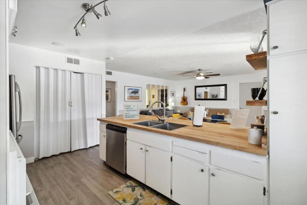Apartamento Vacation House! 6br, Free Heated Pool, Arcade & Hot Tub